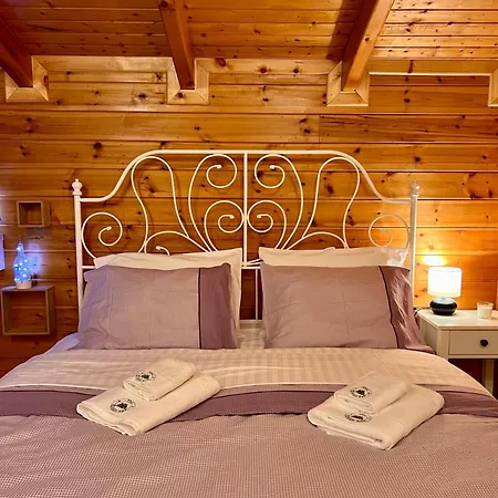 The Greek Key Villa Drosia (Central Greece)